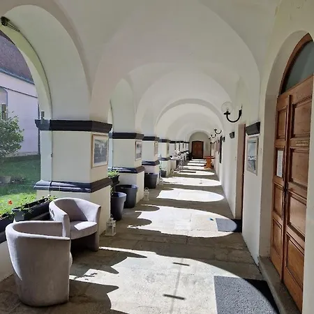 Dom Nazaret Apartment *